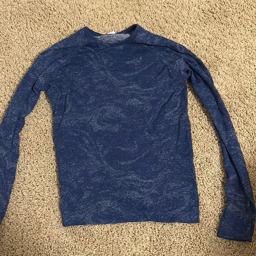 This shirt is in excellent condition, girls size 12, Athleta Girl brand